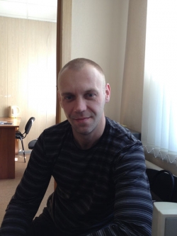 Меня зовут Иван, я из города Томск, я алкоголик, наркоман, мне 34 года.